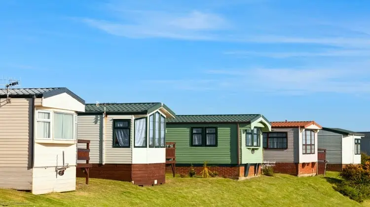 pros and cons of living in a mobile home